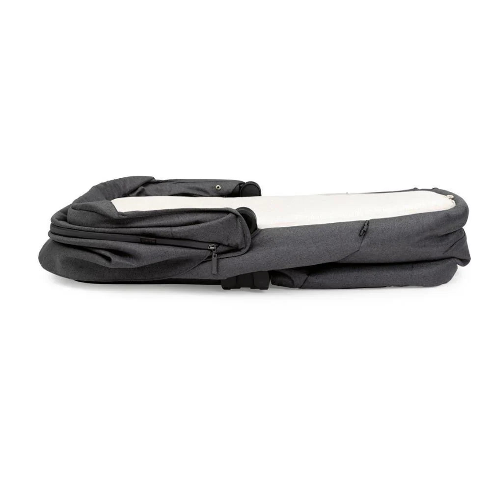 Chicco Flexi Black Satin burðarrúm