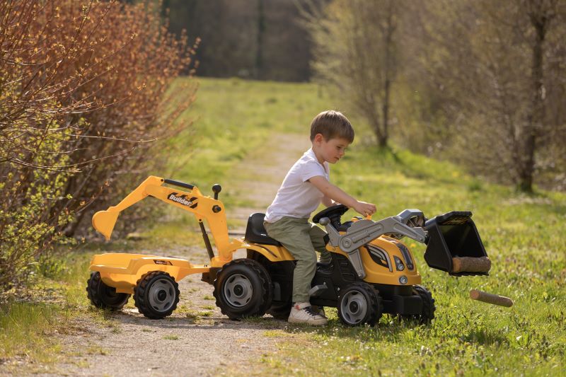 Smoby gulur traktor m kerru og 2 skóflum